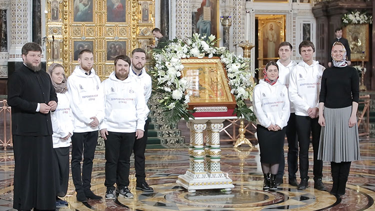 Добровольческий отряд кинокомпании «Союз Маринс Групп» на Патриаршей Литургии в Вербное воскресенье